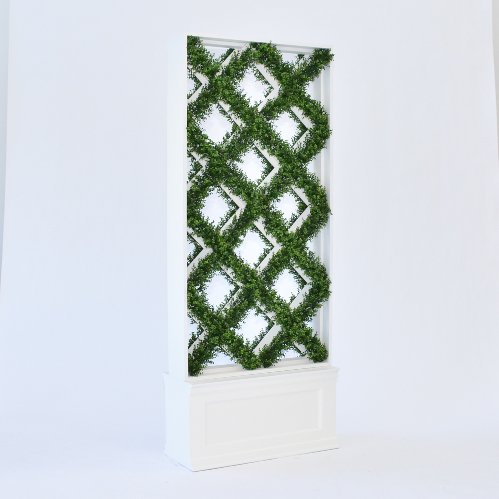 faux lattice hedge