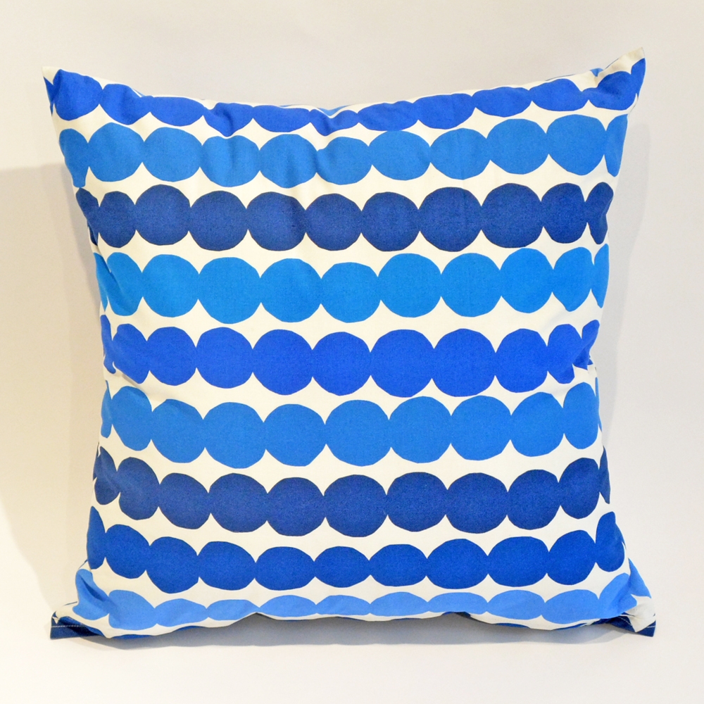 blue bubbles pillow