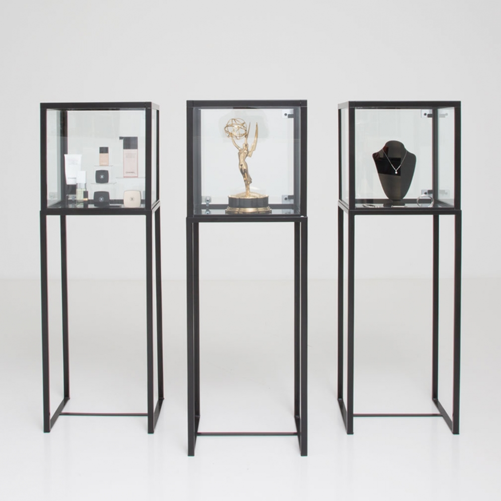 showcase vitrine black, Display product in Los Angeles